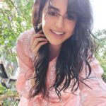 Adah Sharma Instagram – Adah Da Dhaba – Unity in Diversity ❤️
Whatever the colour of your feathers or fur – All are Welcome !
Yeh kuch satisfied customers hai Jo baar baar aate hain. I hear we have s 5 star rating 😍❤️😁😁😁😁😁
.
DISCLAIMER : WE DO NOT TOUCH OR CAGE OUR CUSTOMERS (do you like being touched when you visit a restaurant ?no na! they don’t either)
#100yearsOfAdahsharma #AdahDaDhaba
.
P.S. monkeys ka video I forgot to upload 😭