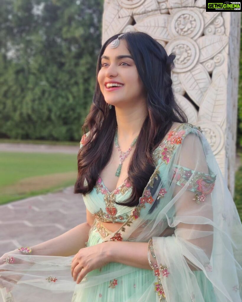 Adah Sharma Instagram - Vegan Pista Icecream ? 💇 @snehal_uk 👗🧚‍♀️ @juhi.ali Wearing @anishashettyofficial @rivabyuma Pics : Binod Sharma brother of #StarKidRadhaSharma #100YearsOfAdahSharma #adahsharma Gandhidham-kutch Bhuj