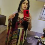 Adah Sharma Instagram - Will you be my dance partner ? SWIPE to see if you fit criteria 🐾 . @pankhidabilaspur Styled by @manisha_khandwal_kore Outfit by @mannslegacy Jewelry by @anupa_tulsi_jewellers Hair @snehal_uk Makeup @adah_ki_radha Pics on stage @mypix_lshots Bilaspur, Chhattisgarh