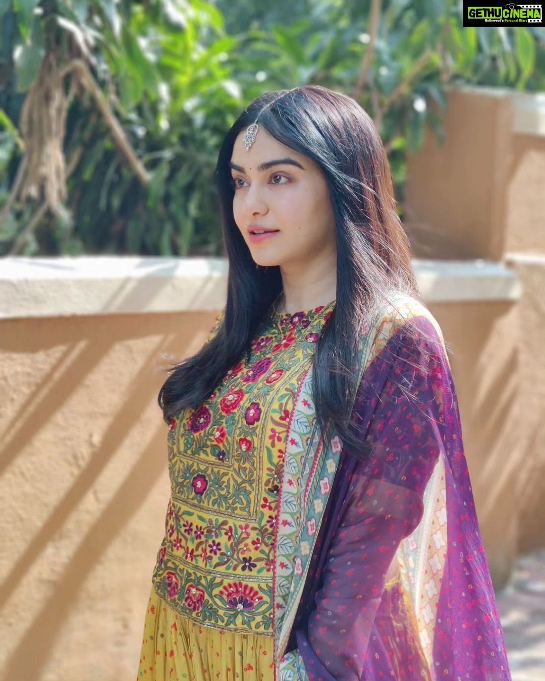 Adah Sharma Instagram - Everything everywhere all at onceππ π€π₯·ππ«πππΉπππΏοΈππ Caption the last pic π€£π€£ Hair @snehal_uk Styled by - @juhi.ali Outfit- @shraddharambhia_official Earrings - @anthajewels Makeup @adah_ki_radha P.S. Nasheeli aankhein because neend poori nahi hui because shoot ka pehla din and muhrat shot poore media ke saamne ππ¬πππ