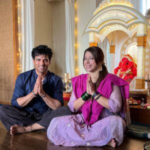 Addite Shirwaikar Malik Instagram - Happy Ganesh Chaturthi ❤️love and peace to everybody 🙏
- mohit aditi ekbir 

#ganeshchaturthi #love #peace