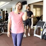 Addite Shirwaikar Malik Instagram - Thats how I feel after doing that one extra rep... for everyone who keeps asking how I manage to work on myself while running a restaurant and being around food all the time... this is my secret... I don't give up on my workouts and I am always ready to run an extra mile (literally). Also, kudos to my trainer @fitsu_fitness for not only training me but also for always keeping me motivated! ✨ . . #Reels #InstaReels #fitness #fit #workoutreels #workingmom #fitnessreels #aditimalik