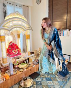 Addite Shirwaikar Malik Instagram - Just being festive ❤️
#ganpatibappamorya 
Styled by @pratikshachandak
Assisted by @m_shalini.stylist
Outfit by @asopalav
@saree.com_by_asopalav