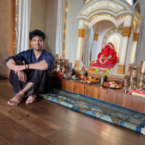 Addite Shirwaikar Malik Instagram - Happy Ganesh Chaturthi ❤️love and peace to everybody 🙏
- mohit aditi ekbir 

#ganeshchaturthi #love #peace