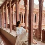 Aditi Bhatia Instagram - my kinda mornings 🌻 @narendra.bhawan.bikaner Narendra Bhawan Bikaner