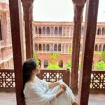 Aditi Bhatia Instagram - my kinda mornings 🌻 @narendra.bhawan.bikaner Narendra Bhawan Bikaner