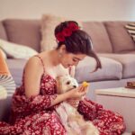 Aditi Bhatia Instagram - Bappa & Modak time 🙏🏻✨🐾👵🏼🫶🏻 📸 : @dieppj wearing @bunaai ♥️
