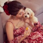 Aditi Bhatia Instagram - Bappa & Modak time 🙏🏻✨🐾👵🏼🫶🏻 📸 : @dieppj wearing @bunaai ♥️