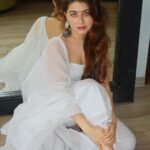 Aditi Bhatia Instagram - 🕊️ wearing @tilohri.india