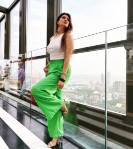 Aditi Gautam Instagram - Up in the Aer! @aermumbai 
.
.
.
.
.
.
.
.
.
.
#newlaunch #aermumbai #fourseasons #weekendvibes #outfit #picoftheday #exploremore #trending #love #ootd #fashionideas #hospitality #actor #ANewAERa