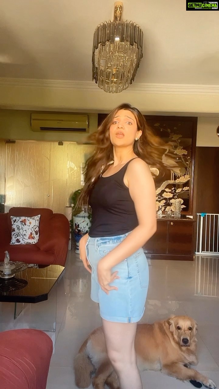 Aditi Gautam Instagram - That’s how my Friday looks like! . . . . . . #reels #dancereels #trending