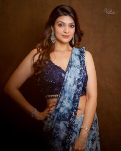 Aditi Gautam Instagram - 💙💙💙 Pre Release Event In Hyderabad 
.
Outfit - @neerusindia 
Jewellery - @yuvaneerus 
Makeup - @thanusmakeover 
Hair - @husky.makeover 
Styled by - @saranya_raov 
Shot by @teamkeshuphotography 
.
.
.
.
.
.
.
#picoftheday #bestoftheday #promotion #hotstar #athidhi #teluguactress #telugucinema #webseries #trending #explore #saree #sareelove #sareefashion #sareeindia #actress #jaiguruji