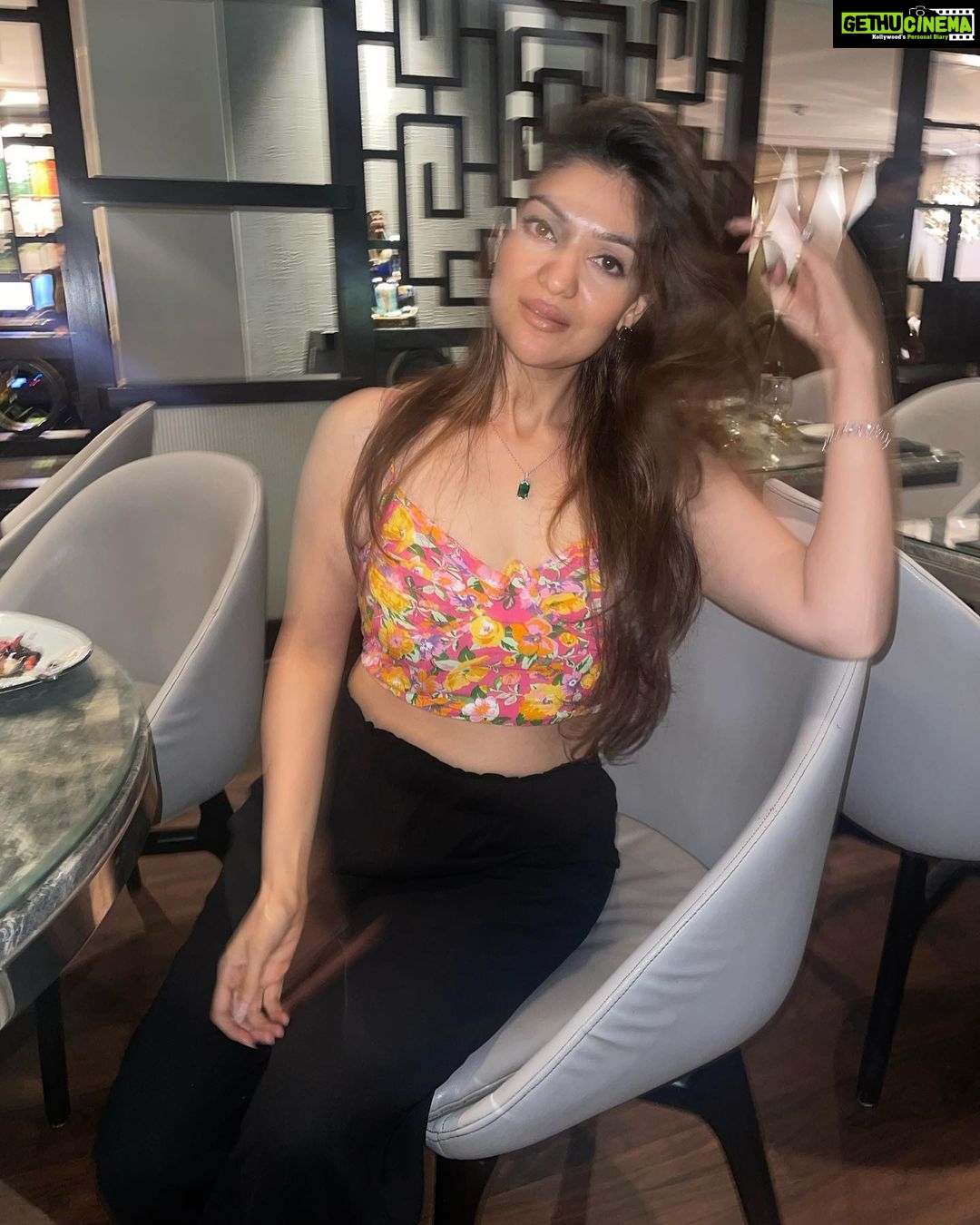Aditi Gautam Instagram - Cheers to a crazy weekend! . . . . . . . #ottd #smile #elegance #stylegram #smileeveryday #instasmile #photooftheday #bestoftheday #instadaily #beautiful #inshape