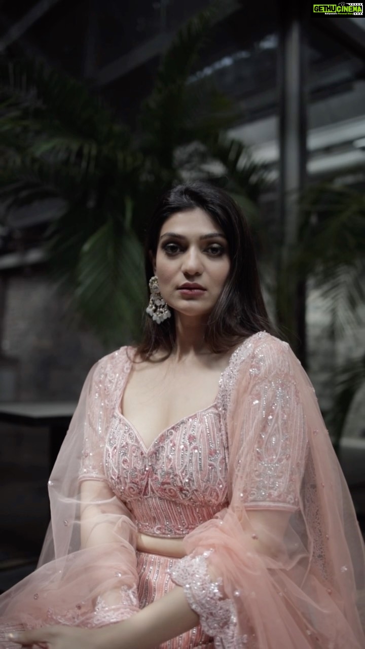 Aditi Gautam Instagram - This song π . . . πΈ @street_wala Assisted @shadesbyrahul Styling: @stylebyvini Outfit: @megha_and_jigar Jewels: @chaulazheritagejewellery @joulesbyradhika Heels: @mango HMUA: garg_kinjal Style intern: @radhikachandak.17 π @banyantree_cafe . . . . . . . . . . . . . . #reels #reelitfeelit #indian #indianoutfits #traditionaloutfit ##designeroutfit #ethniclook #ethniclove