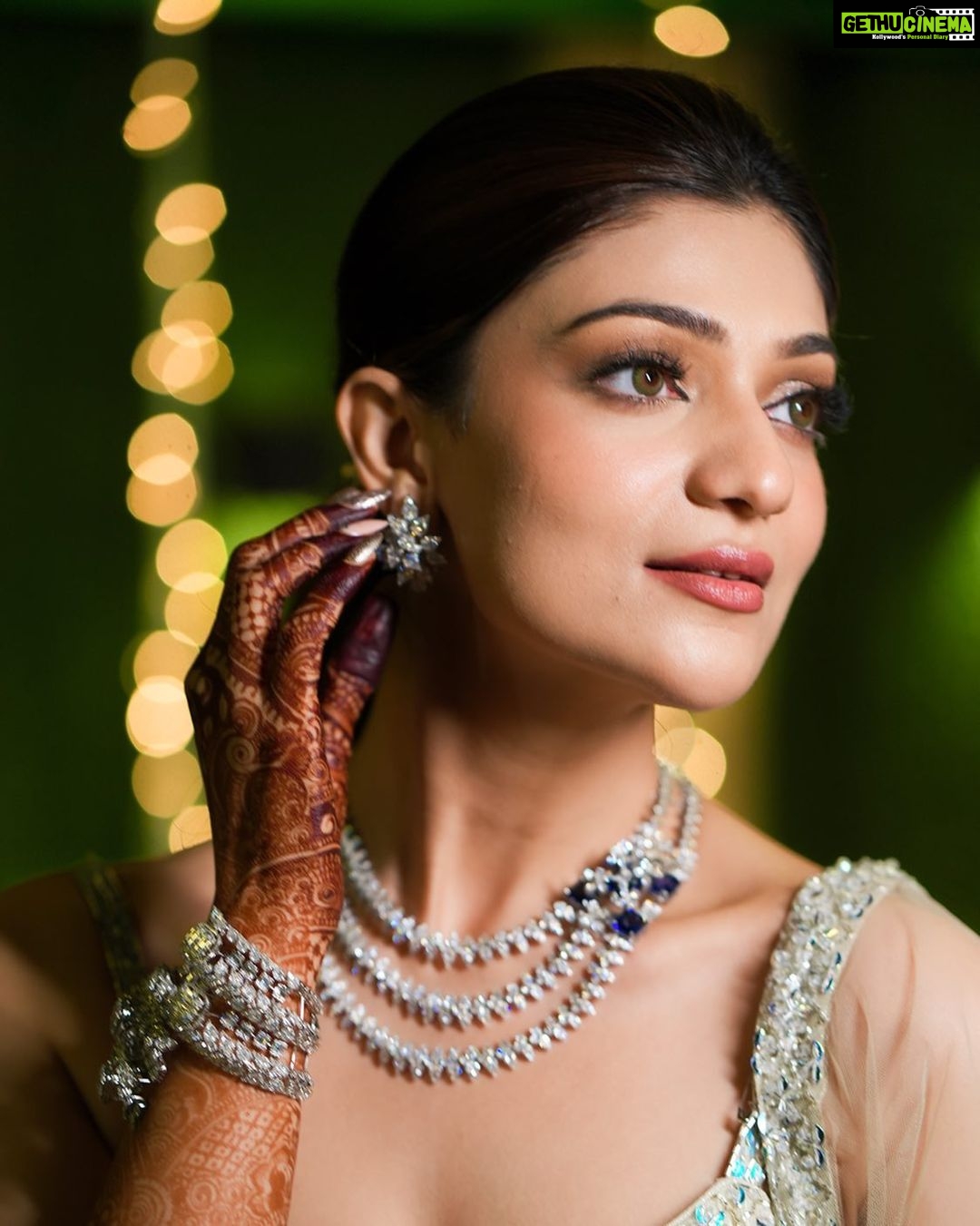 Aditi Gautam Instagram - The prettiest eyes sparkle from the inside out . . 📸 @click_vlick_photography @street_wala @jv_foto_factory Outfit - custom designed by @jasleensabharwal Jewellery- @varunadjani Styling - @stylebyvini Makeup - @glowtheticss Hair - @hemangi_parmar27 . . . . . . . #instamake #instahair #skin #smile #makeover #earrings #transformation #beautyshoot #outfitpic #fashionideas #lookbook #ootdindia
