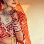 Aditi Gautam Instagram - In the time of modern brides be a classic ! 📸 @click_vlick_photography @street_wala Outfit - @jasleensabharwal Jewellery - @chaulazheritagejewellery Styling - @stylebyvini Makeup - @glowtheticss Hair - @hemangi_parmar27 Kaleera - @heertheweddingstore . . . . . . . . #reelitfeelit #reelsindia #insta #reel #necklace #jewellery #makeover #beautiful #fashion #jewerly #sari #necklaceoftheday #instagood #explore #trendingreels