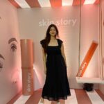 Aditi Gautam Instagram - @skinstoryme launch in mumbai. Have to say what a fun event and also love the products will make a video soon on it!! . . . . . . . #picoftheday #photography #portrait #skincare #skingoals #makeup #skincareroutine #event #skintips #lipstick #spf #makeuplover #launchparty #exploremore #trending #bollywood