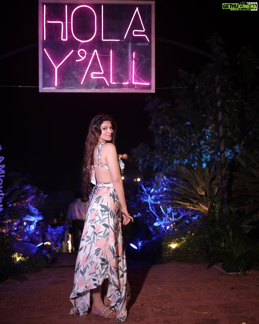 Aditi Gautam Instagram - Hola . . ๐ธ @_technovision_ Styling: @stylebyvini Outfit: @saangi_ Accessories: @jewelsbynimisha Style intern: @stylewithsonalisingh . . . . . . . . #purple #outfitoftheday #india #vibe #outfit #bestday #dress #goa #floraldress #explorepage #trending #outfitinspiration #ottd #fashion Goa