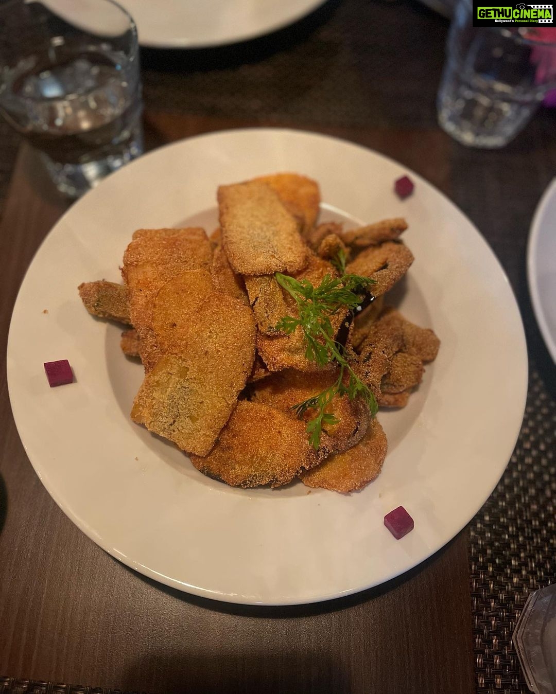 Aditi Gautam Instagram - Exploring new places in Goa! This one stole my heart @avoskitchengoa . . . . . . . . #top_food_of_instagram #foodstagram #instastyle #instafashion #goa #india #fashion #goafood #stylediaries #trendyfashion