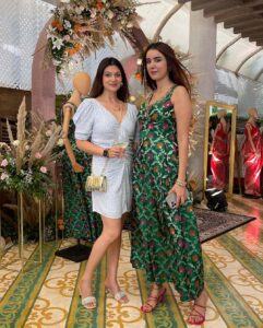 Aditi Gautam Instagram - To an eventful day hosted by @jasleensabharwal @theancestrystore  showcasing their festive collection. Guess which outfit did I pick up?
.
.
.
.
.
.
.
.
#ootd #festivecollection #outfitinspiration #fashion #explore #fyp #fashionstyle #modeling #pose #photography #viralpost