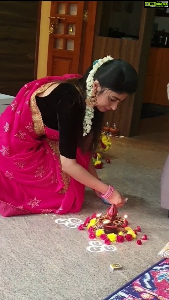 Aditi Prabhudeva Instagram - ಆದಷ್ಟು ಬೇಗ ಎಲ್ಲರಿಗೂ ಒಳ್ಳೆಯ ದಿವಸಗಳು ಬರಲಿ❤ ನಗ್ತಾಯಿರಿ 🌻