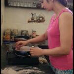 Aditi Prabhudeva Instagram - when u love cooking and u have all 24hrs freeeeee 🙄 🥰 #uttarakarnataka #cooking #rotti #instagram #karnataka #food #lovetocook #beinggirl