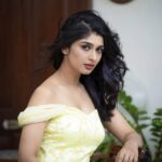 Aditi Prabhudeva Instagram - ಭಾವಗಳೇ ಅದಲು ಬದಲಾಯಿತೇಕೆ? ಓ ನನ್ನ ಮನವೇ ಮಾತಾಡೆಯೇಕೆ? . . . .PC : @rainbow_photography_official
