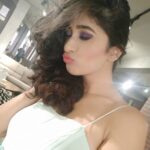 Aditi Prabhudeva Instagram - ummaaahhhh😘😘😘 good morning ❤