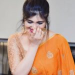 Aditi Prabhudeva Instagram - If u see someone without a smile, Give them yours 😍 . . .#smile😊 #stayhappy #stayhealthy #saree #love PC: @emcsquarestudios 😊tq😊
