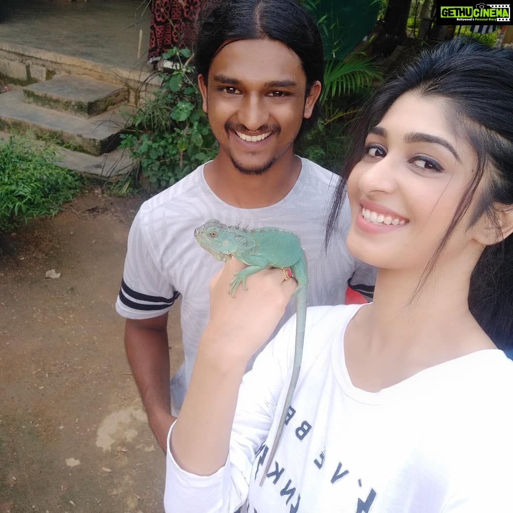 Aditi Prabhudeva Instagram - 🌼 Happiness 🌼 @prani_the_pet_sanctuary