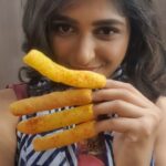 Aditi Prabhudeva Instagram - ಆಲ್ ಟೈಮ್ ಫೆವರೇಟ್ ಬೋಟಿ (ಪಾಪಡೆ)🙈😜 #shooting #times #mafia