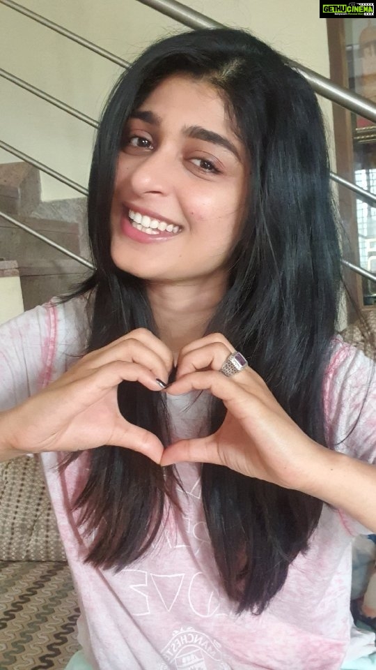 Aditi Prabhudeva Instagram - "neenene naanaade" song link in bio and story . Need all ur blessings 😘😘 I LOVE YOU ALL ❤