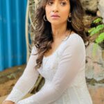 Aditi Sharma Instagram - 🦋🌻 बावरा मन 🌚🌈🎼🎼