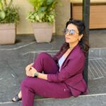 Aditi Sharma Instagram - Happyyy Monday 🌻💜 Always find a reason to laugh , it may not add years to your life but will surely add Life to your years 😉🤩 #goodvibes #countyourblessings 💫😇
