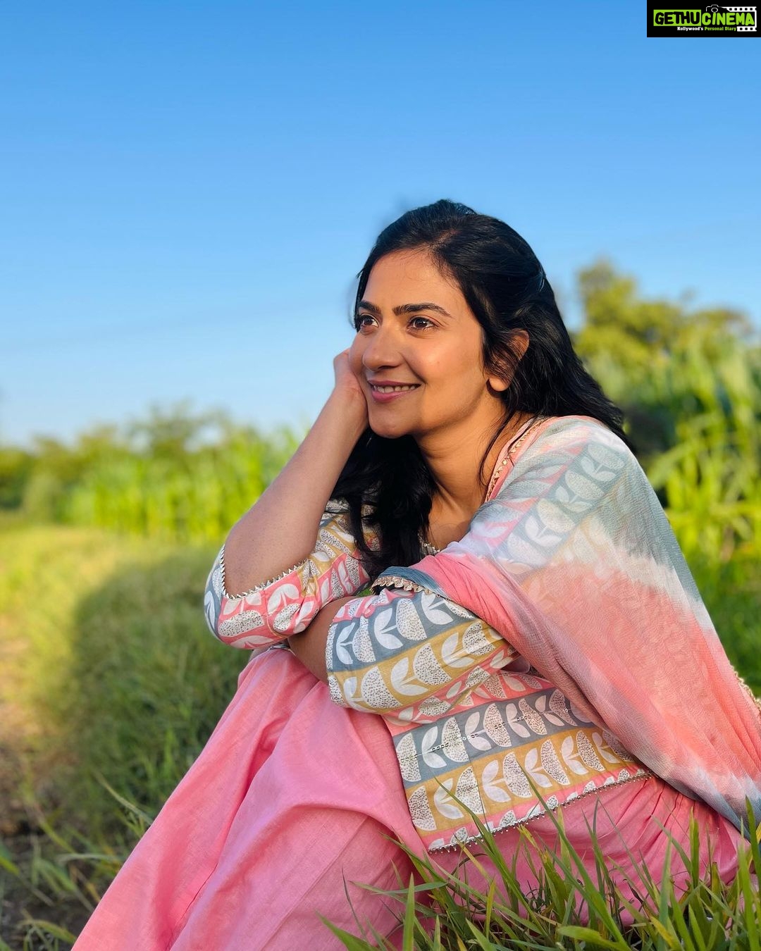 Aditi Sharma - 24.7K Likes - Most Liked Instagram Photos