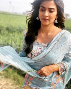 Aditi Sharma Instagram - 🦋 #sundayvibes 🎃