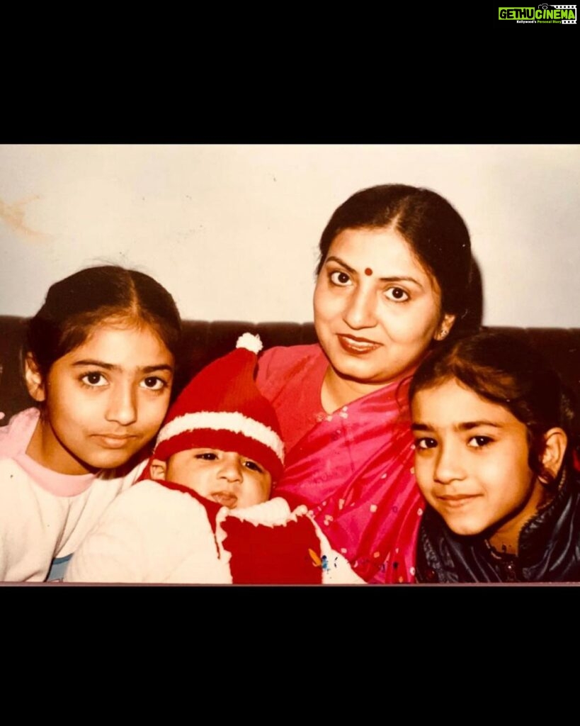 Aditi Sharma Instagram - Dearest Amma “ God couldn’t be everywhere that’s why he created mommies”😇 I understand it so much more now💫 Thank you for everything maa #anilasharma Thank you for encouraging me to follow my passion , thank you for teaching us to see the positive side always. Thank you for teaching us to have faith in almighty n the timing of universe 😇 You have truely been an inspiration maa. From following ur passion of kathak TO resigning from your job of 20 years to help me find my foot in mumbai. From caressing my head in tough times n telling me to believe in myself n be strong TO praying for us always. You have been the Rock ,the strength of our family. You have always put us before you . We have learned unconditional love from you mommy . Thank you for always being there mommyyyy😘😘😘♥️🙏 We love you You are the bablimumma🤗 @dr.shvetas @bhavya_sharma n me ✨🙏 #mikyle @sartaajahuja