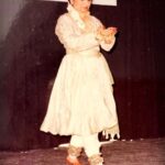 Aditi Sharma Instagram - Dearest Amma “ God couldn’t be everywhere that’s why he created mommies”😇 I understand it so much more now💫 Thank you for everything maa #anilasharma Thank you for encouraging me to follow my passion , thank you for teaching us to see the positive side always. Thank you for teaching us to have faith in almighty n the timing of universe 😇 You have truely been an inspiration maa. From following ur passion of kathak TO resigning from your job of 20 years to help me find my foot in mumbai. From caressing my head in tough times n telling me to believe in myself n be strong TO praying for us always. You have been the Rock ,the strength of our family. You have always put us before you . We have learned unconditional love from you mommy . Thank you for always being there mommyyyy😘😘😘♥️🙏 We love you You are the bablimumma🤗 @dr.shvetas @bhavya_sharma n me ✨🙏 #mikyle @sartaajahuja