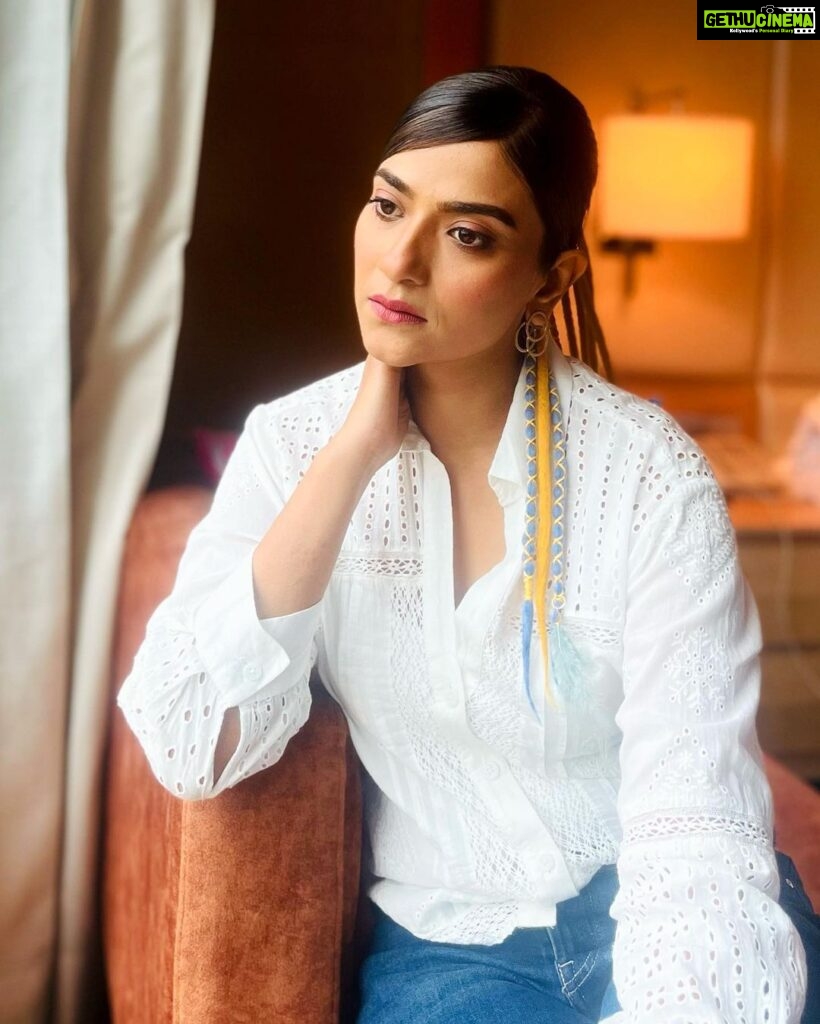 Aditi Sharma Instagram - Beauty begins the moment you decide to be yourself 🦋 @hairbyharrybajwa @prabhmakeover @drad.dreadsetgo 🌸