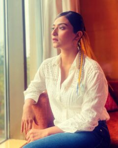 Aditi Sharma Instagram - Beauty begins the moment you decide to be yourself 🦋
@hairbyharrybajwa @prabhmakeover 
@drad.dreadsetgo 🌸
