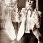 Aditi Sharma Instagram - “सीने में धड़कता जो हिस्सा हैं, उसी का तो ये सारा किस्सा हैं ।” गुलज़ार Happyyyy Sunday 🌻 #goodvibes #livelifetothefullest 💫