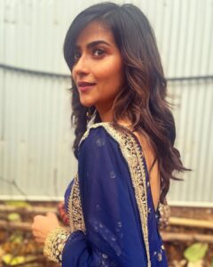 Aditi Sharma Instagram - 💙girl 🎭
#livelife #mondaymotivation