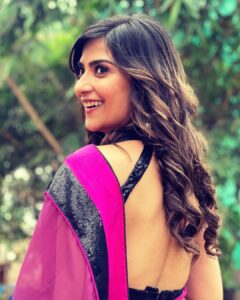 Aditi Sharma Instagram - Desi Girl 💃🌈
Don’t let anyone dull your Sparkle ✨💓
#wednesdayvibes #countyourblessings 💫#positivevibes