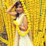 Aditi Sharma Instagram - 💛🤍 Do what makes your soul shine Bright 💫 #selflove #peace ⭐️