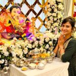 Aditi Sharma Instagram - Happy Ganesh Chaturthi 🌻 गणपति बप्पा मोरियाँ ⭐️🙏 🙏🙏🙏🙏 #blessings #gratitude