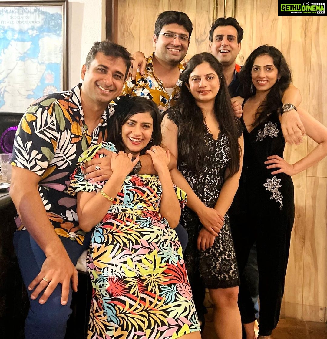 Aditi Sharma Instagram - 💫💫 grateful 🤗🧿 #august #livelifetothefullest 🥳 @dr.shvetas @sarwarahuja @rohitadalti @sumitaug13 @bhavya_sharma @shahzeene @nehamahuja ❤️ #whitehorsevilla