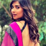 Aditi Sharma Instagram - Desi Girl 💃🌈 Don’t let anyone dull your Sparkle ✨💓 #wednesdayvibes #countyourblessings 💫#positivevibes