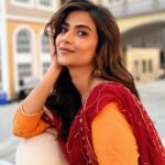 Aditi Sharma Instagram - ‘Those who don’t believe in magic 💫, never find it ‘😇 #countyourblessings #lifeisgood 🌈💓