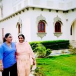 Afsana Khan Instagram - मेरी माँ का संघर्ष मेरी ताकत है Love u Mumma @ashabegum81 ❤️😘 #justiceforsidhumoosewala #reelsinstagram #réel #mom #mumma Chandigarh, India