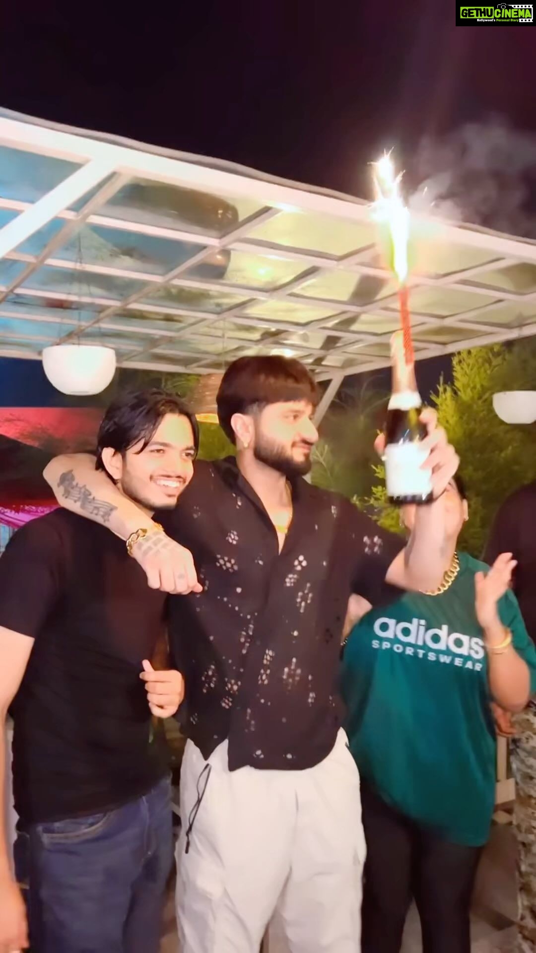 Afsana Khan Instagram - Nasha @itsafsanakhan @badboyshah @theshilpashetty @kushakapila @tseries.official @tseriesfilms #sukhee #nasha Chandigarh, India
